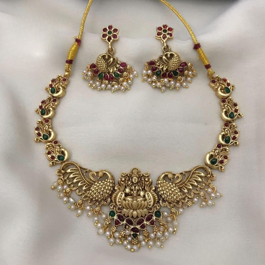 Gold Elegant Temple Bridal Jewellery Set SNK037