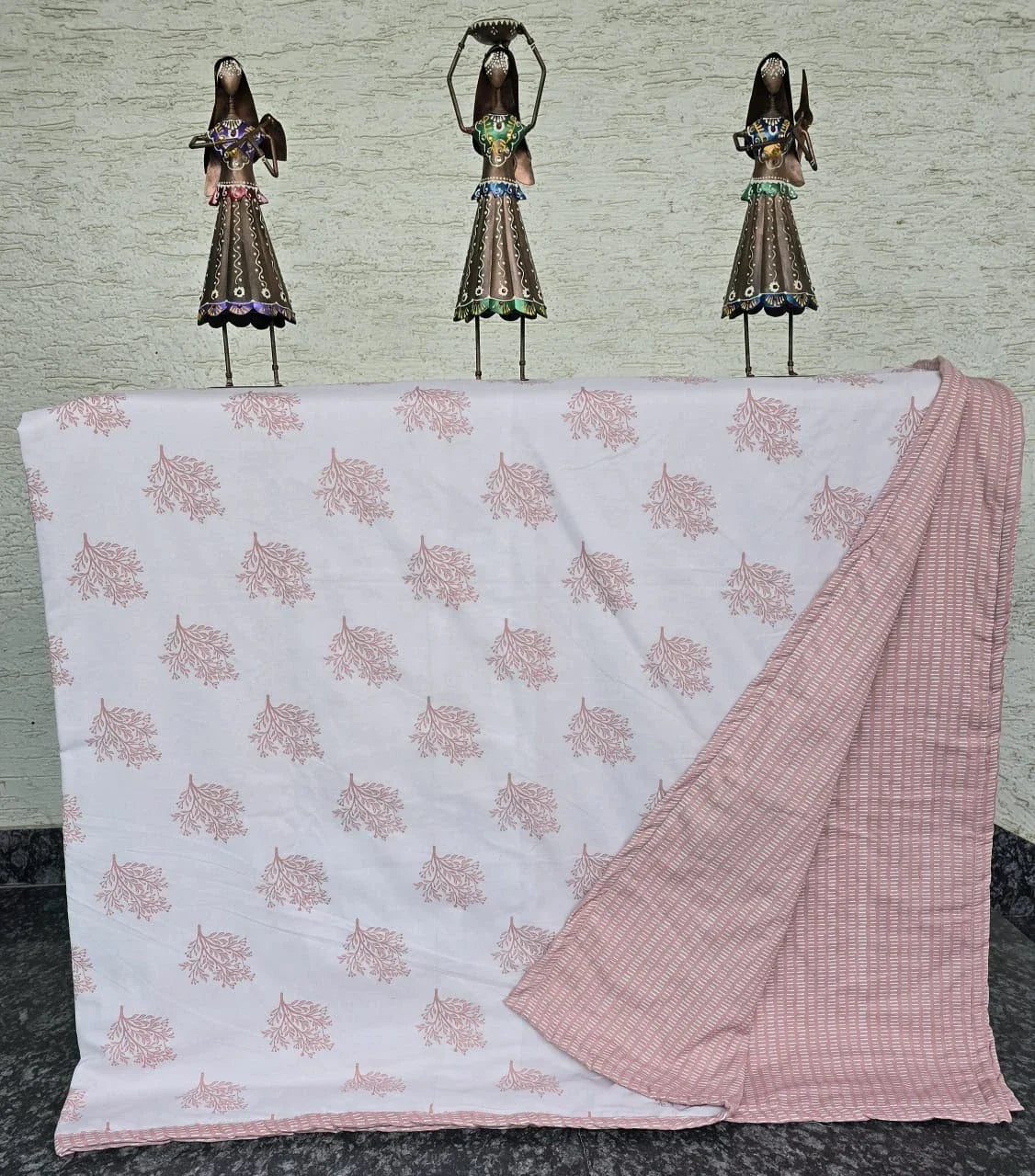 Double Bed Reversible dohar in Peach Coral Print