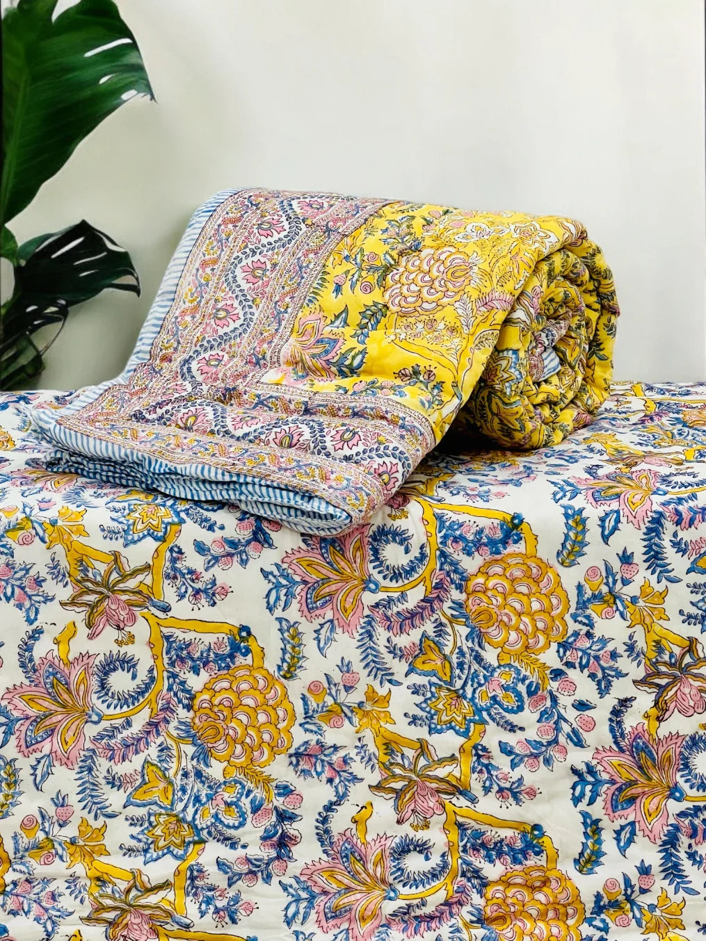 Reversible Single Bed Hand Quilt/Ac Comforter JH017