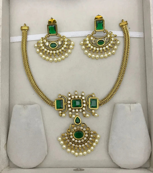 Emerald NagaiKadai South Indian Set with Earing