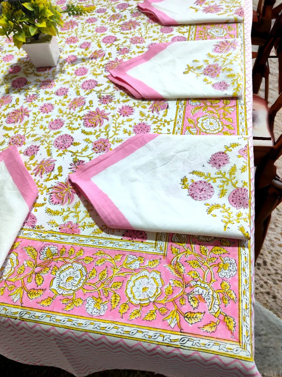 Premium Quality Hand Block Printed Dining Table Cover with 6 napkin in Pink-Purple Shade