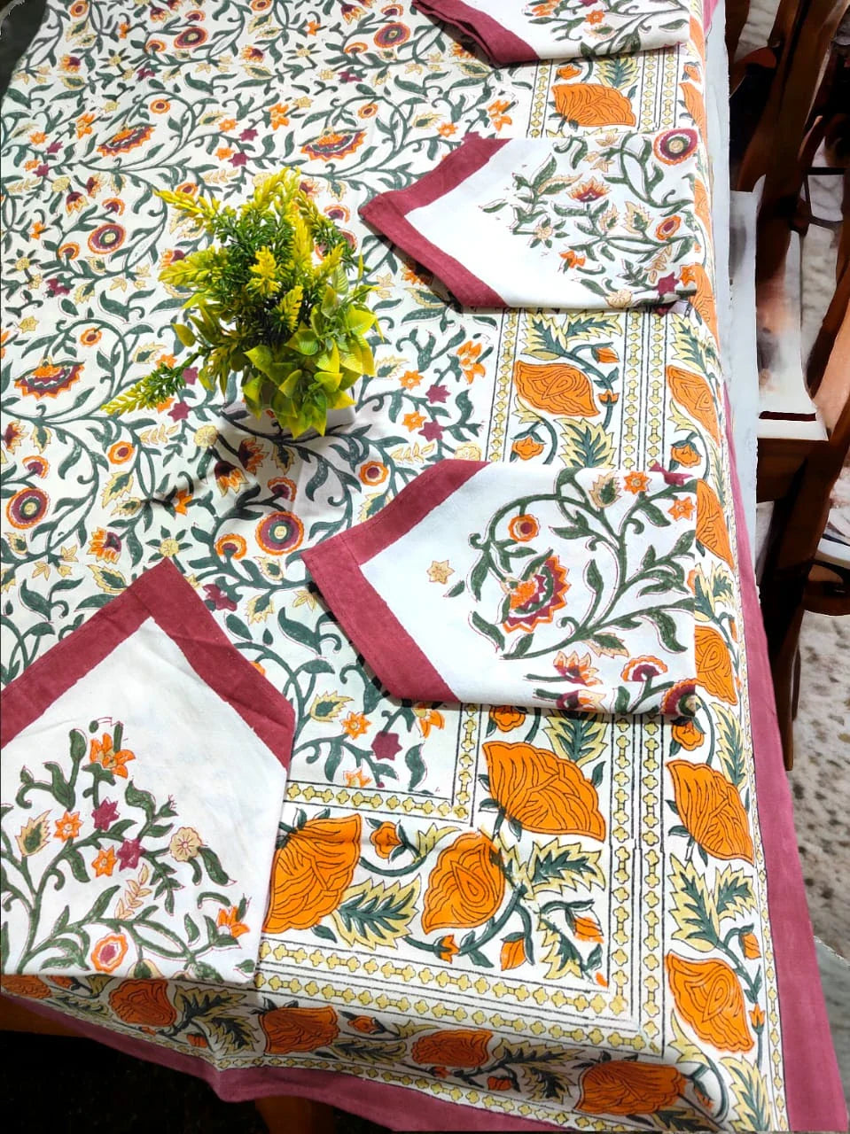 Premium Quality Hand Block Printed Dining Table Cover with 6 napkin in Maroon Floral Print